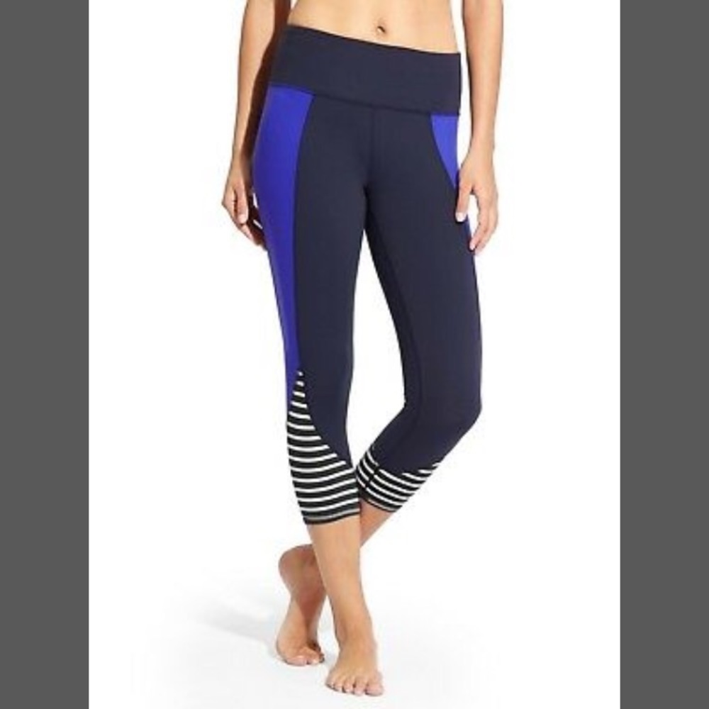 Athleta High Rise Chaturanga Capri Leggings